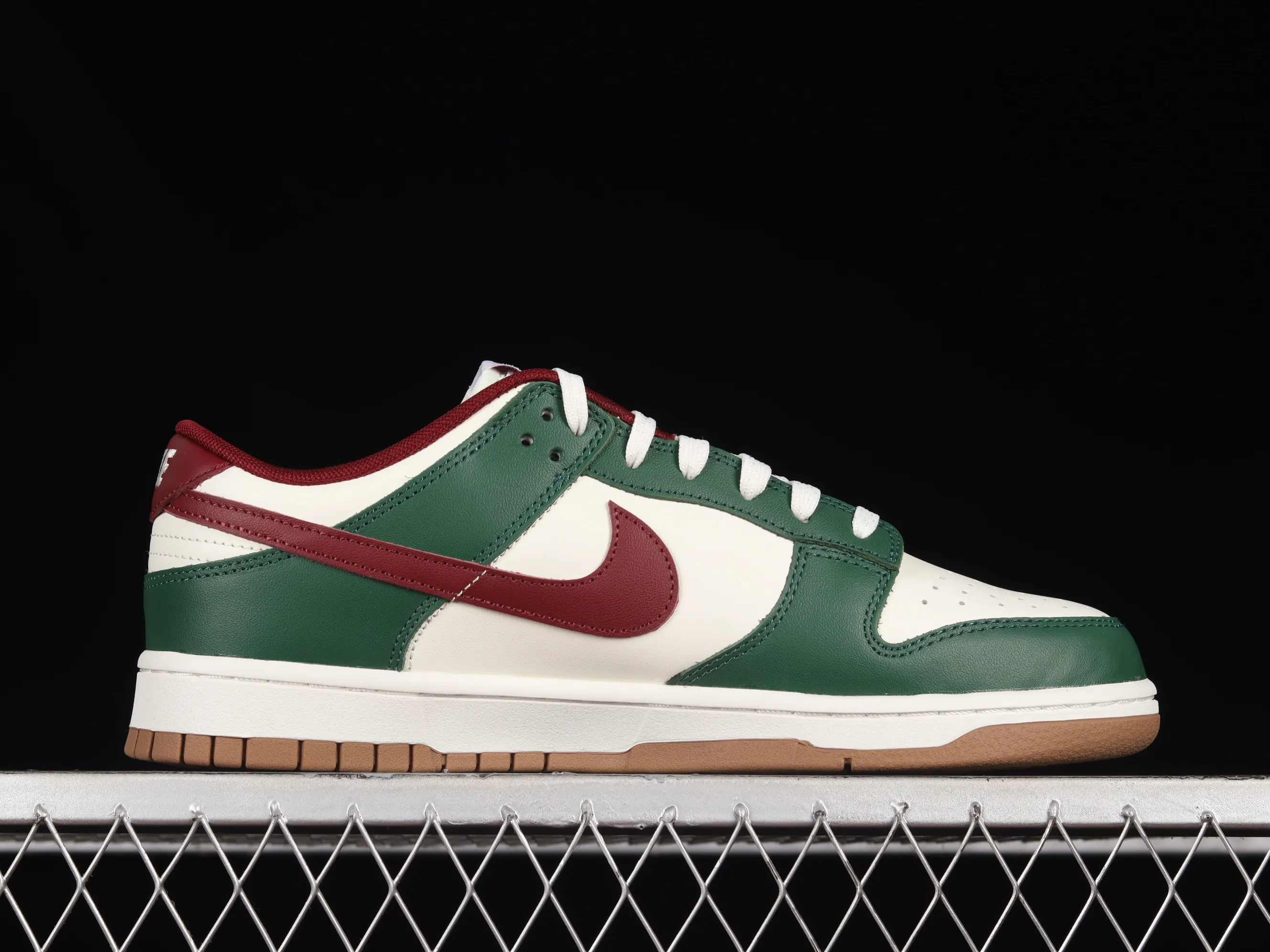 All categories Nk SB Dunk series Nk SB Dunk Low low-top sneakers C version Nk SB Dunk Low "Gorge Green" bean paste green color SB low-top casual sneakers FB7160-161